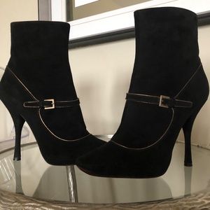 GORGEOUS!  LOUIS VUITTON ANKLE BOOTS BLACK SUEDE